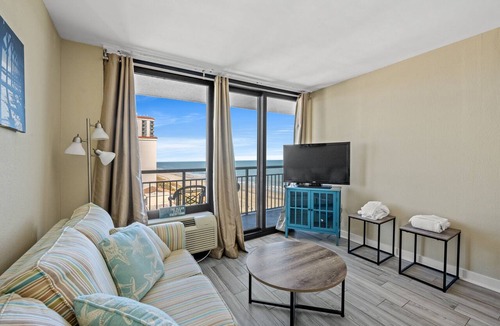 Myrtle Beach Condo | Patricia Grand 1004-1 BR-Beautifully Decorated Condo in Myrtle Beach