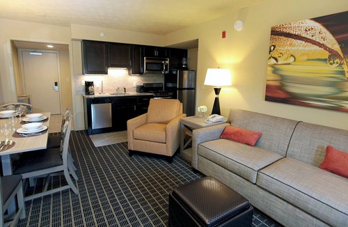 Williamsburg Apartment | Patriots Inn