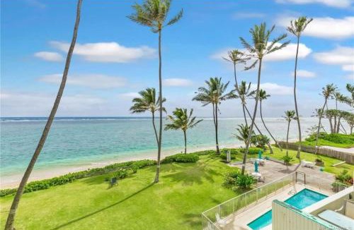 Punaluu House | Pats at Punalu'u - Beachfront Condos