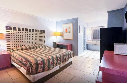 Albany Hotel | Peaceful Albany Getaway Near Museums & Restaurants w/Free Parking
