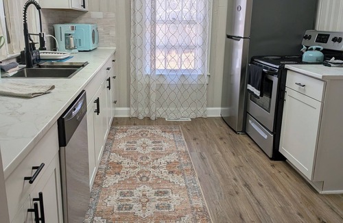 Elkin Cottage | Peaceful Elkin Wine Country Cottage