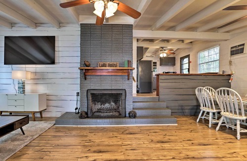 Quincy Cottage | Peaceful Escape w/Boat Dock on Lake Talquin!