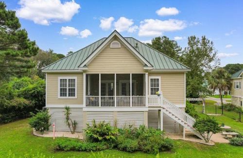 North Litchfield Beach House | Peaceful Getaway-Resort Access; Golf Cart Included