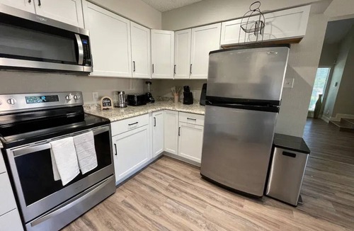 Bedford House | Peaceful Home in DFW Center