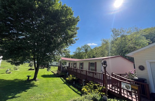 Racine House | Peaceful home located only 2 minutes from Hatfield- McCoy Big Coal River Trail