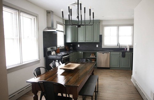 Bainbridge House | Peaceful, spacious home near the river!