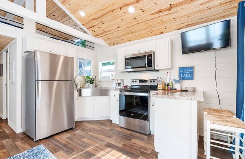 Guntersville Cottage | Peaceful Tiny Retreat Near Lake Guntersville