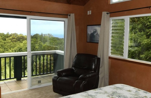 Pauwela Bed & Breakfast | Peahi Point Vacation Rental at Peahi-Jaws Surfing