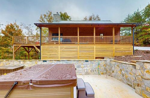 The Peaks at Lake Lure House | Peak-A-Boo