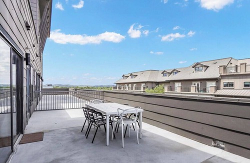 West Campus Apartment | Pearl #602 xxxxxxxxx