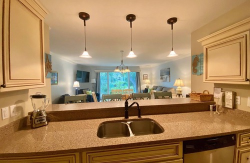 Isle of Palms Condo | Perfect 2 BEDROOM & 2 BATH- Across the street from the Ocean!