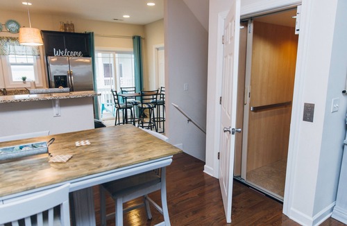 Surf City House | Perfect for 2 families. 2 MBRs. Elevator, 4 min walk 2 beach, pool and clean!