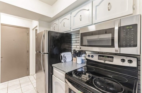 Ann Arbor Apartment | Perfect for Campus Visitors! Comfy Ann Arbor Apt