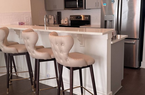 Lithonia House | Perfect for Nurses-Charming 2-bedroom townhome in Atlanta Metro