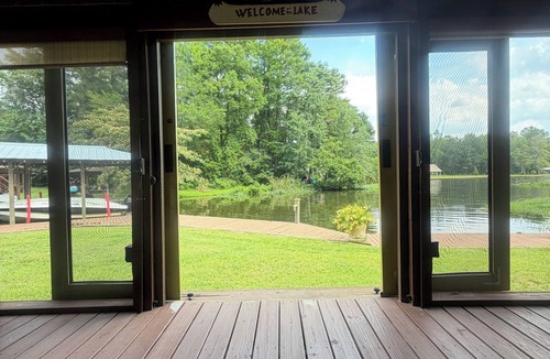 Cordele House | Perfect Lake Blackshear Family Escape with Big Screen Porch & Outdoor Fun Galore