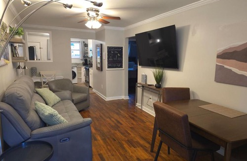Dixon Park House | Perfect Location Downtown Savannah Condo - Unit D