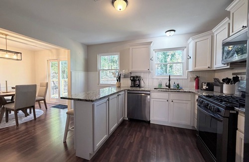 Alpharetta House | Perfect Location, Minutes to everything Alpharetta & Johns Creek