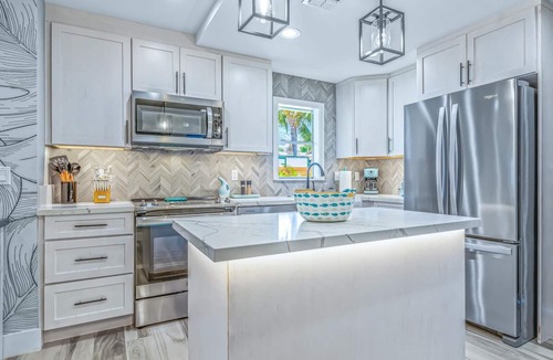 Historic Lahaina Front Street House | Perfect Location, Private Home In Downtown Lahaina with Hot Tub!