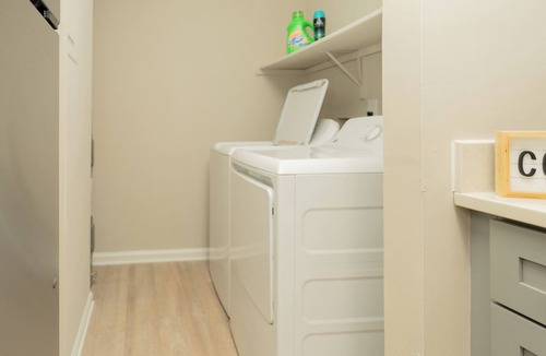 Northwest Raleigh Apartment | Perfect Place for travelers and working professionals to stay at a move-in place