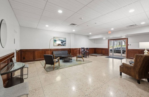 Museum District Condo | Pet-friendly, 2 king beds in Downtown Austin with 1 gigabit Wifi