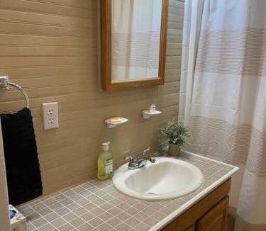 Concord House | Pet-Friendly 3BR Near Downtown - Deck - Backyard