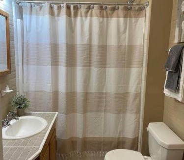 Concord House | Pet-Friendly 3BR Near Downtown - Deck - Backyard