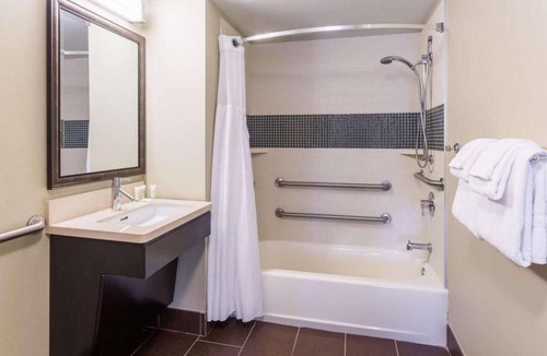 Alpharetta Hotel | Pet-friendly and Spacious 2BR Suite with Kitchen! Free Breakfast, Pets Allowed!