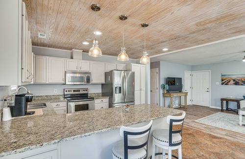Morehead City House | Pet-Friendly Beaufort Home w/Private Yard