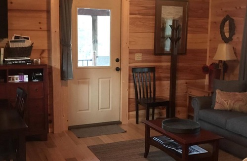 Tryon Cabin | Pet Friendly! Beautiful cabin close to wineries