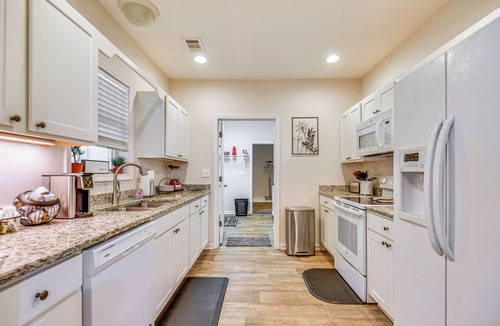 Stephens Apartment | Pet-Friendly Georgia Apartment: 8 Mi to Athens!