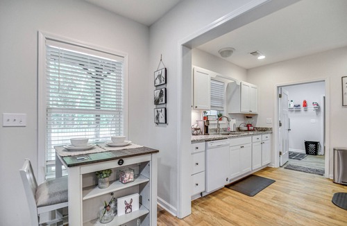 Stephens Apartment | Pet-Friendly Georgia Apartment: 8 Mi to Athens!