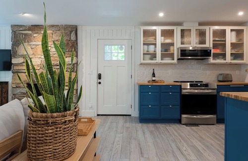 Lake Lure House | Pet-Friendly Lake House | Hot Tub, Sauna & Kayaks