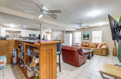 Lilburn Apartment | Pet-Friendly Lilburn Duplex w/Patio & Grills!
