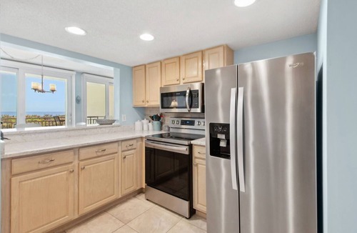 Fernandina Beach Condo | Pet Friendly | Oceanfront Views from this Spacious Updated 3rd Floor Shipwatch Condo | 1650 Sq Ft
