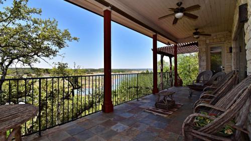 Spicewood House | Pet-Friendly Oasis in Gated Community
