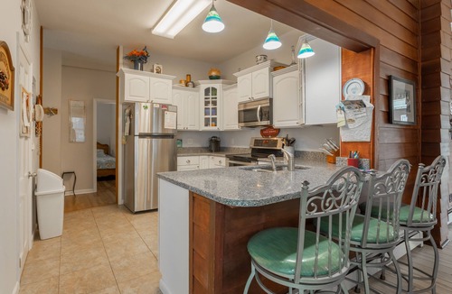 Rehoboth Beach Condo | Pet Friendly Ocean Block Ground Level Duplex