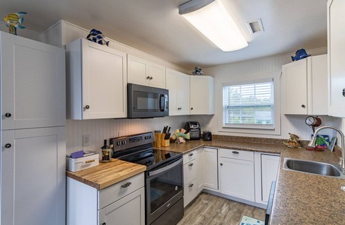 Carova Beach House | Pet-Friendly Oceanside Home on the Beautiful 4x4 Beaches