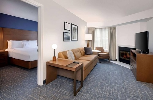 Alpharetta Hotel | Pet-friendly Property! Relaxing 2BR Suites with Full Kitchen, Free Breakfast!