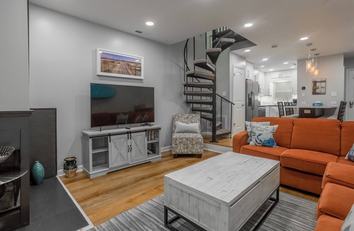 Country Club Estates Condo | Pet Friendly Rehoboth Beach Townhouse Sleeps 8 w/Pool & Parking