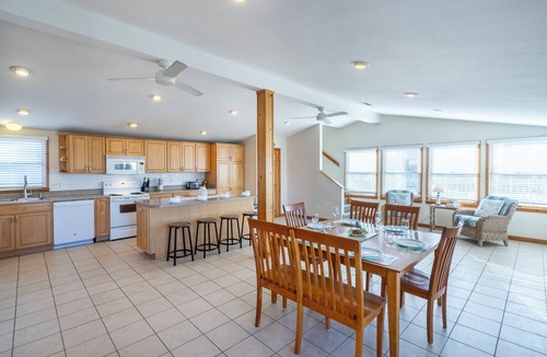 Hatteras House | Pet-friendly semi-oceanfront Hatteras home w/ocean & sunrise views!