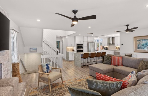 The Pines House | Pet Friendly Steps to the Beach and Boardwalk Downtown Rehoboth Beach