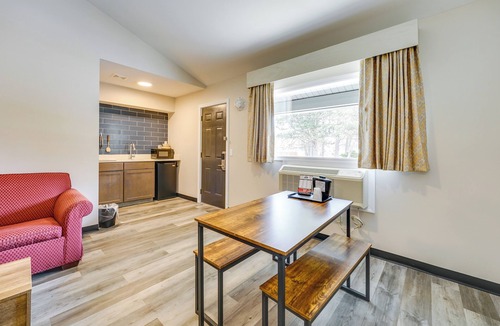 Port Huron Apartment | Pet-Friendly Studio Near Lighthouse Beach!