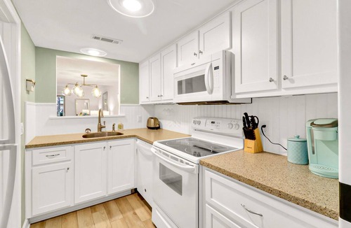 Hilton Head Island Condo | Pet Friendly Beachside Villa - Across the Street from the Beach!