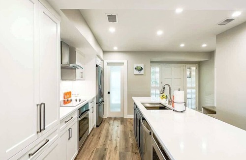 South Beach Condo | Pet Friendly Villa w/Dock Superb View Hilton Head