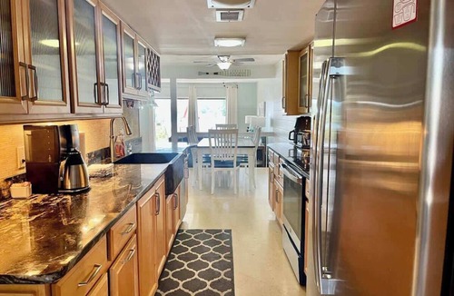 South Beach Condo | Pet Friendly Luxury Villa Lagoon Views Hilton Head