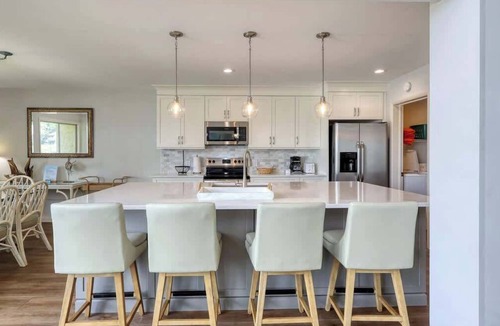 South Beach Condo | Pet Friendly Waterfront Villa w/Dock, Hilton Head