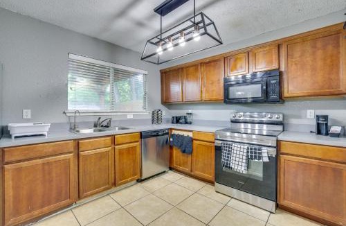 Wilmer House | Pets Welcome! Wilmer Haven w/Private Yard & Patio