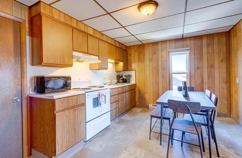 Hershey Apartment | Philip Arthur Suite, Apt #6 Hershey Penthouse overlooking all of Hershey