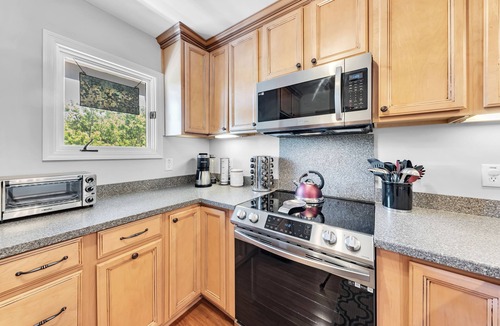 Seabrook Island Villa | Picturesque Marsh Views! 2 BR/2.5BA Neighborhood Pool! Amenity access included