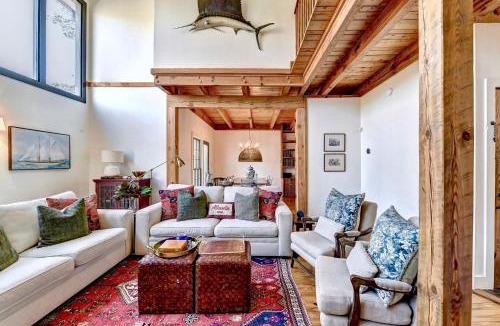 Gainesville House | Pine Shore Lodge